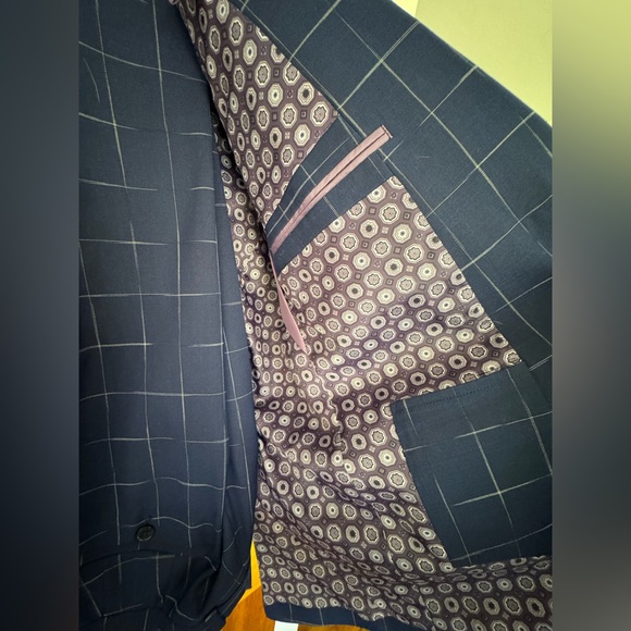 Immaculate condition Saville Row Men’s full suit. Worn once for pictures! - Picture 5 of 9